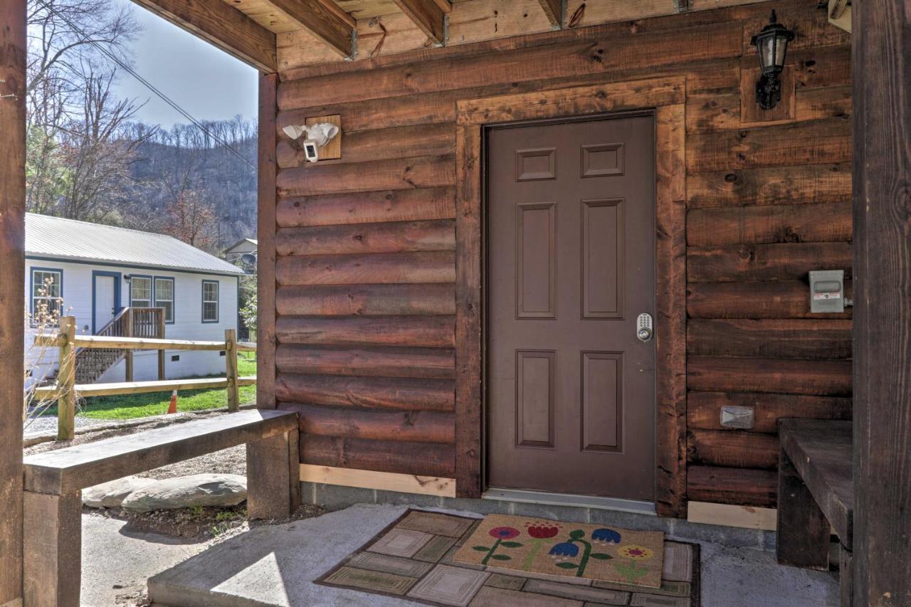 Gatlinburg Cabin With Loft And Game Room 1 Mi To Town מראה חיצוני תמונה