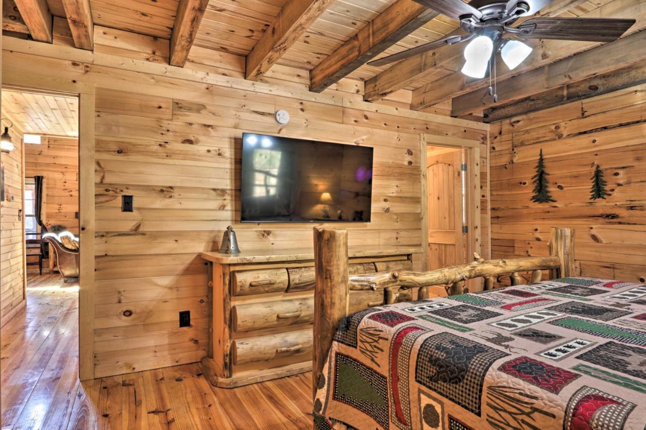 Gatlinburg Cabin With Loft And Game Room 1 Mi To Town מראה חיצוני תמונה