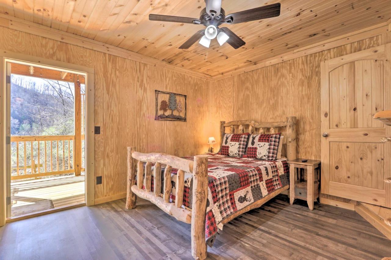 Gatlinburg Cabin With Loft And Game Room 1 Mi To Town מראה חיצוני תמונה