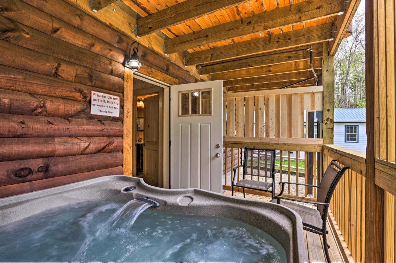 Gatlinburg Cabin With Loft And Game Room 1 Mi To Town מראה חיצוני תמונה